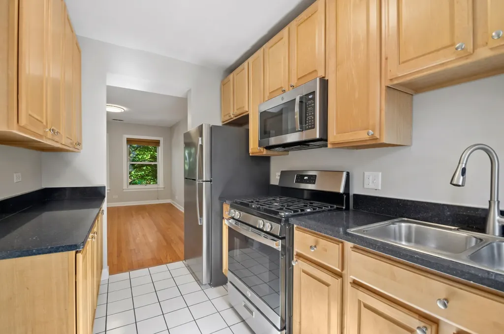 4740 North Hamilton Avenue Chicago IL 60625