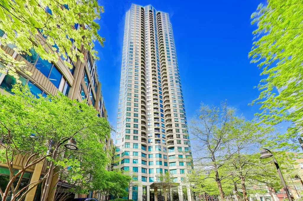 400 North La Salle Drive Chicago IL 60654