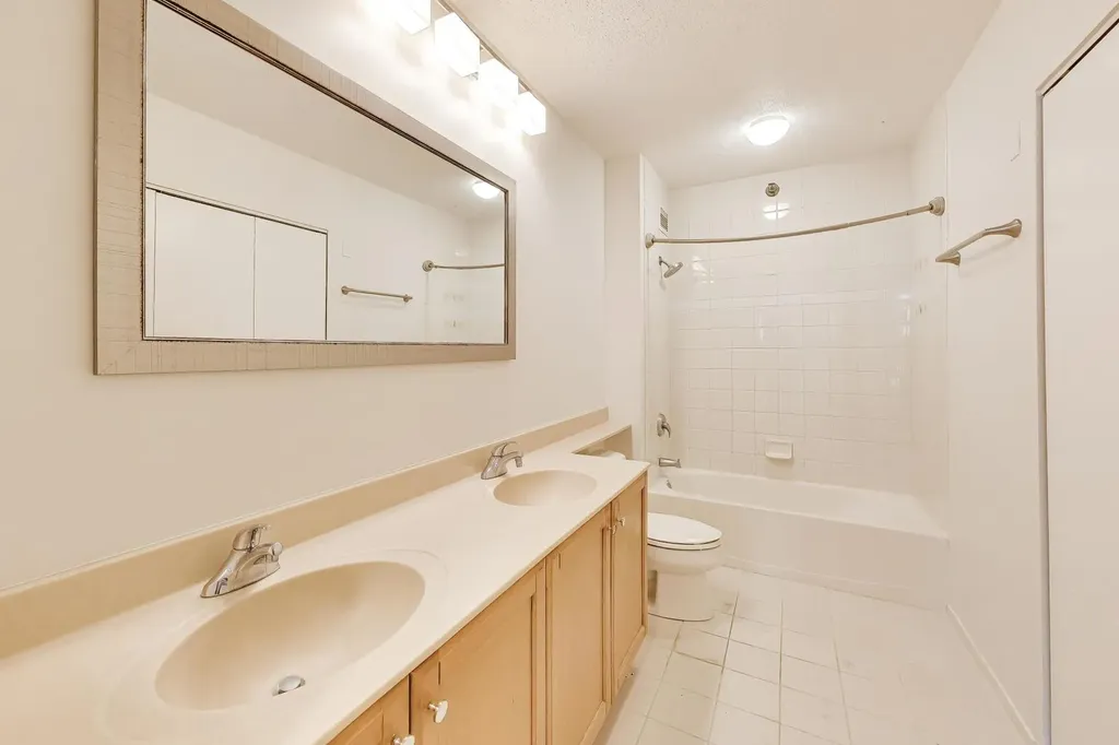 400 North La Salle Drive Chicago IL 60654