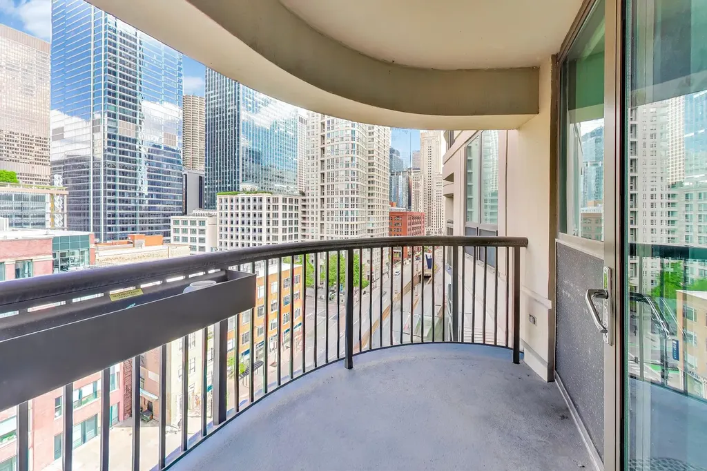 400 North La Salle Drive Chicago IL 60654