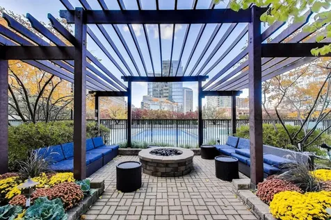 400 North La Salle Drive Chicago IL 60654