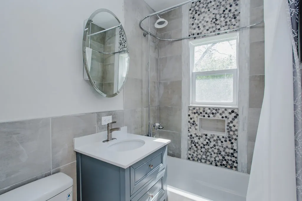22W724 Saint Charles Road Glen Ellyn IL 60137