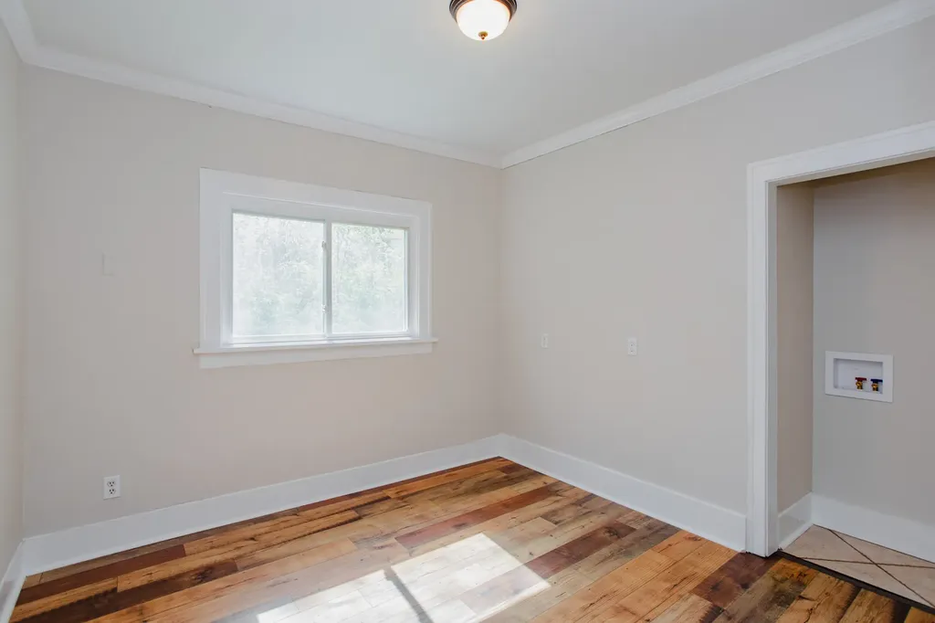 22W724 Saint Charles Road Glen Ellyn IL 60137