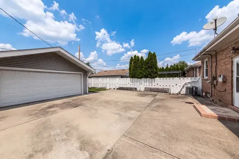 4536 North Opal Avenue Norridge IL 60706