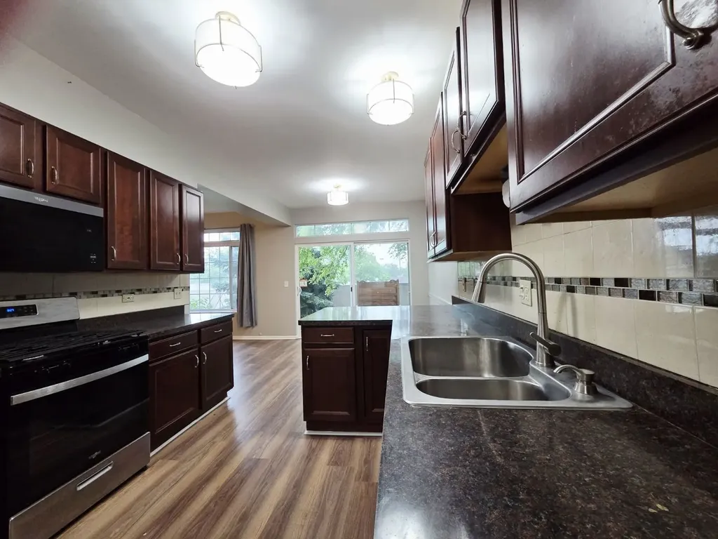1605 Windward Court Naperville IL 60563