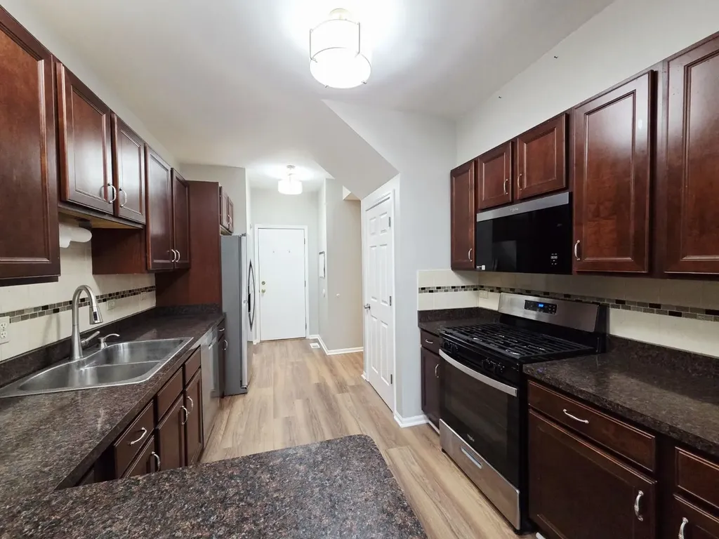 1605 Windward Court Naperville IL 60563
