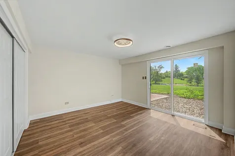 15 Turning Shore Drive South Barrington IL 60010