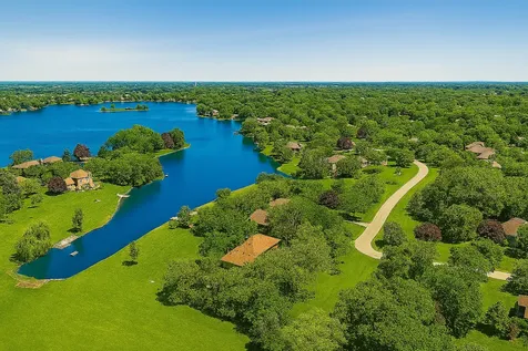 15 Turning Shore Drive South Barrington IL 60010