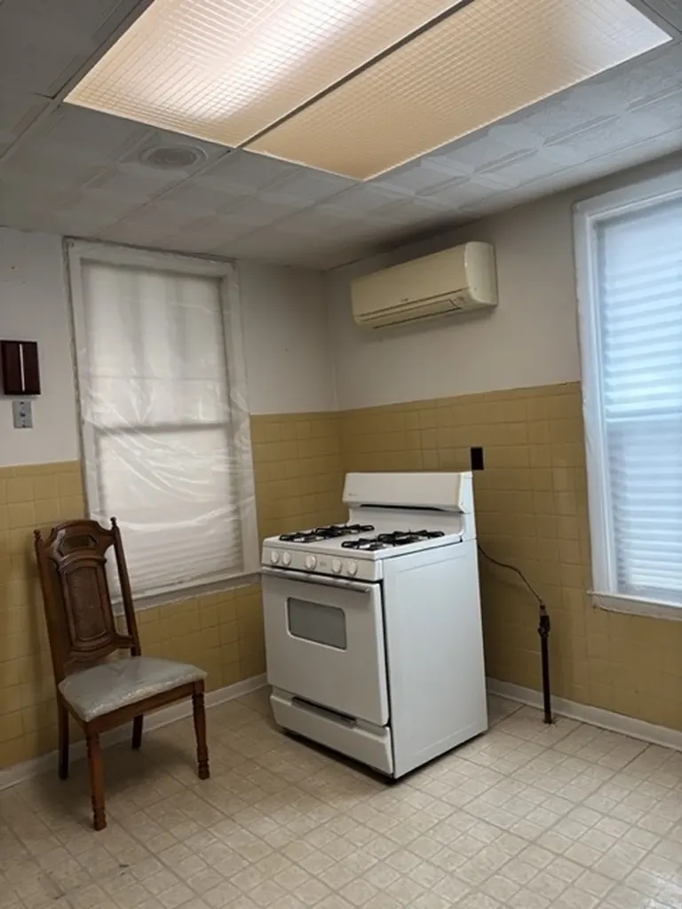 3327 South Lituanica Avenue Chicago IL 60608