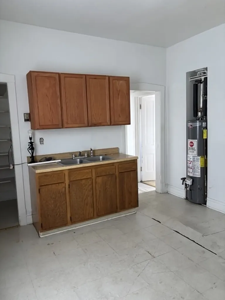 3327 South Lituanica Avenue Chicago IL 60608