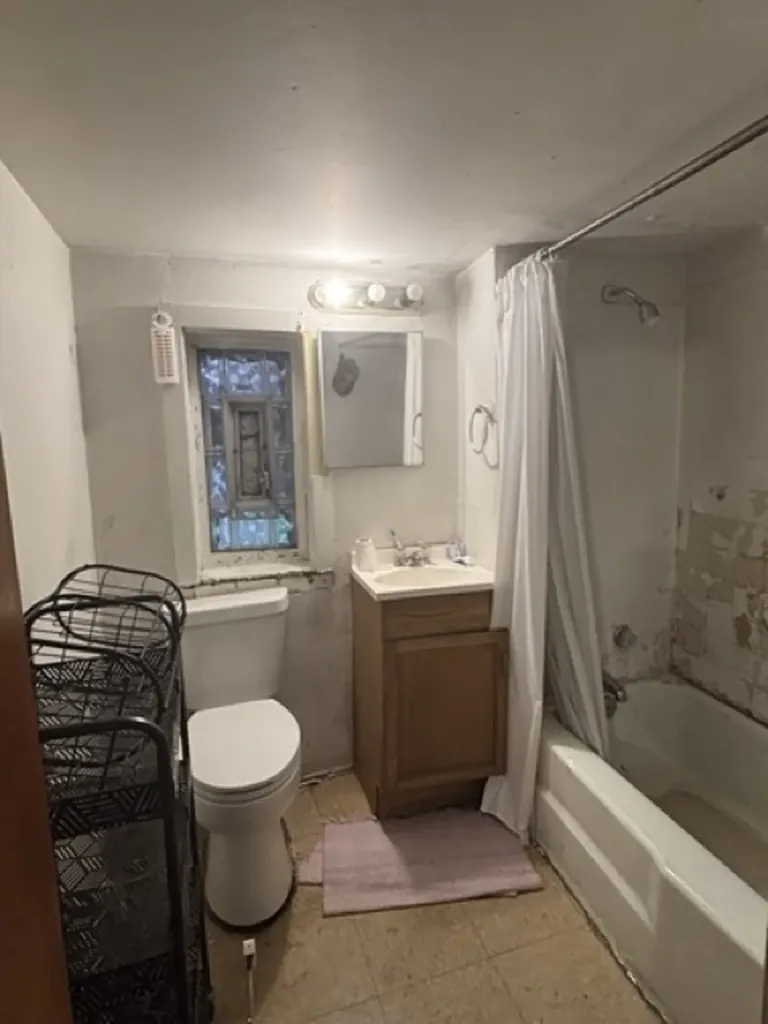 3327 South Lituanica Avenue Chicago IL 60608