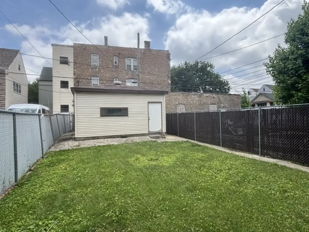 3327 South Lituanica Avenue Chicago IL 60608