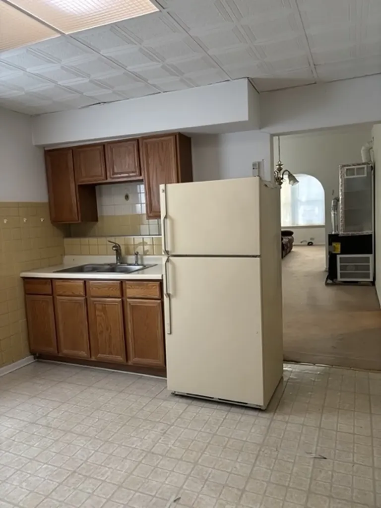 3327 South Lituanica Avenue Chicago IL 60608
