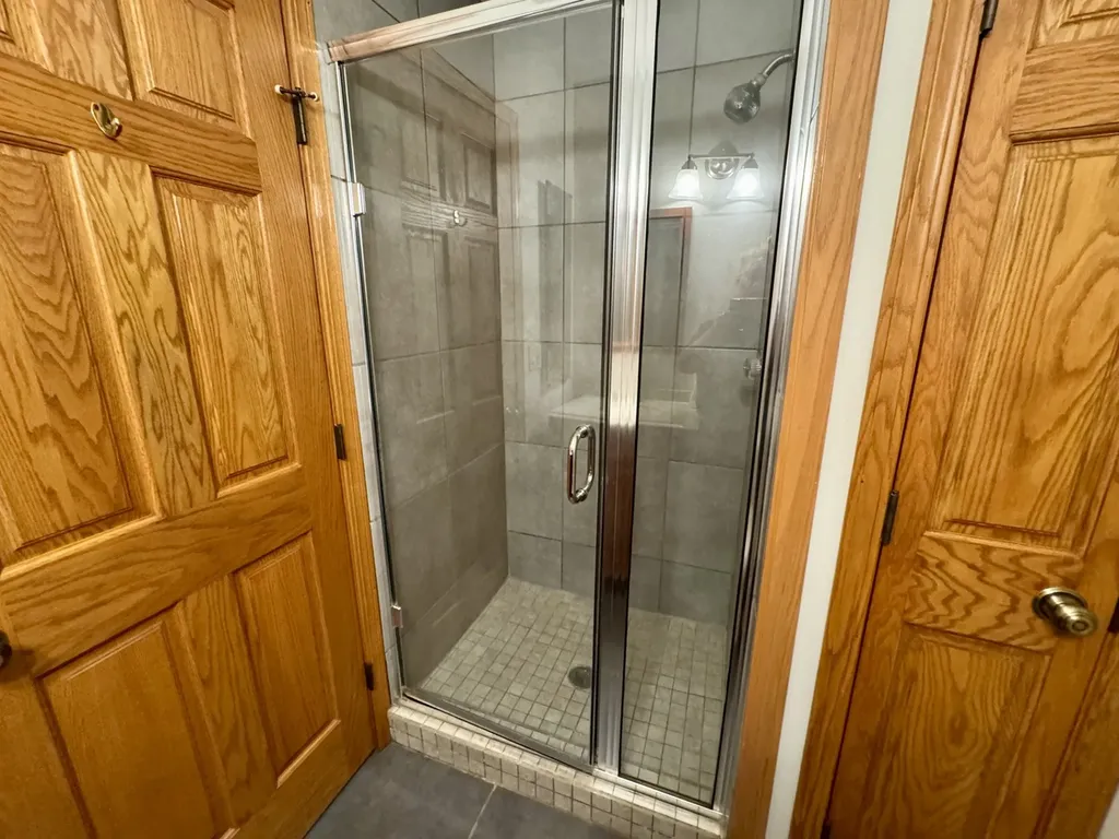 1901 Gresham Circle Wheaton IL 60189