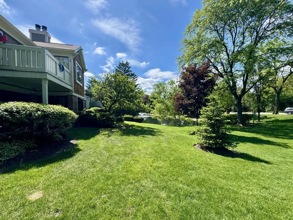 1901 Gresham Circle Wheaton IL 60189