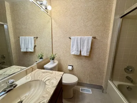 1901 Gresham Circle Wheaton IL 60189