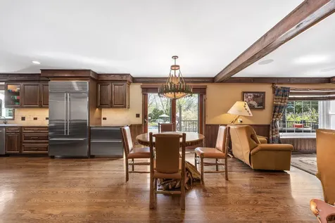 10 Elm Street Hawthorn Woods IL 60047
