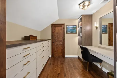 10 Elm Street Hawthorn Woods IL 60047