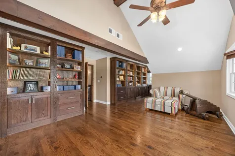 10 Elm Street Hawthorn Woods IL 60047