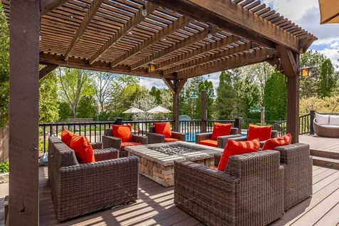 10 Elm Street Hawthorn Woods IL 60047