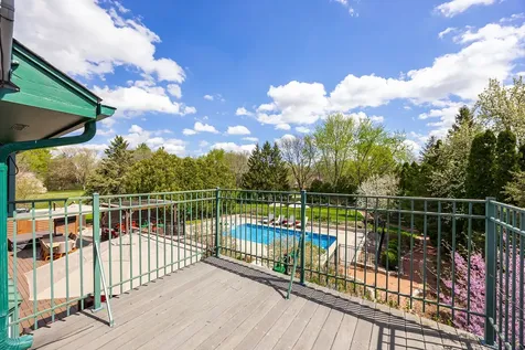 10 Elm Street Hawthorn Woods IL 60047