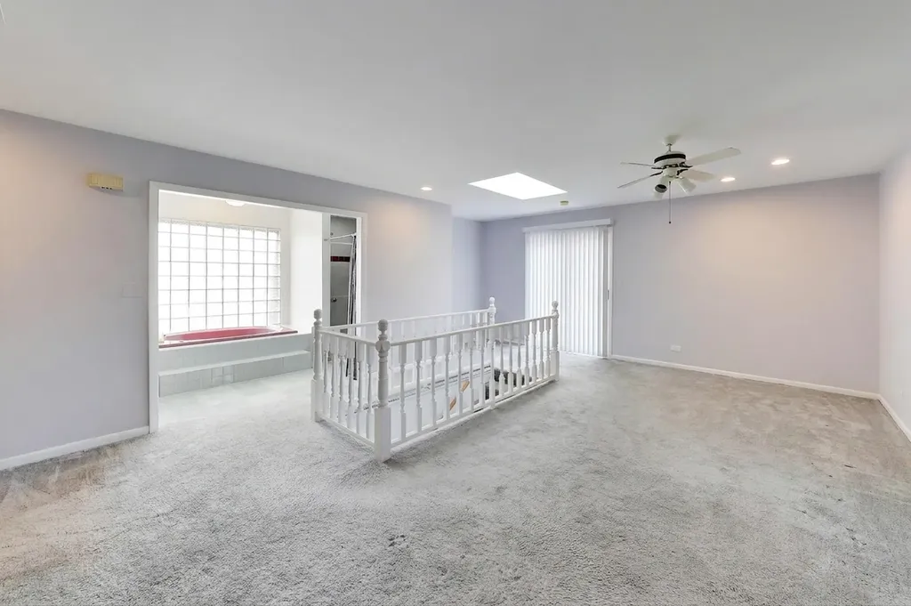 6040 North Niagara Avenue Chicago IL 60631
