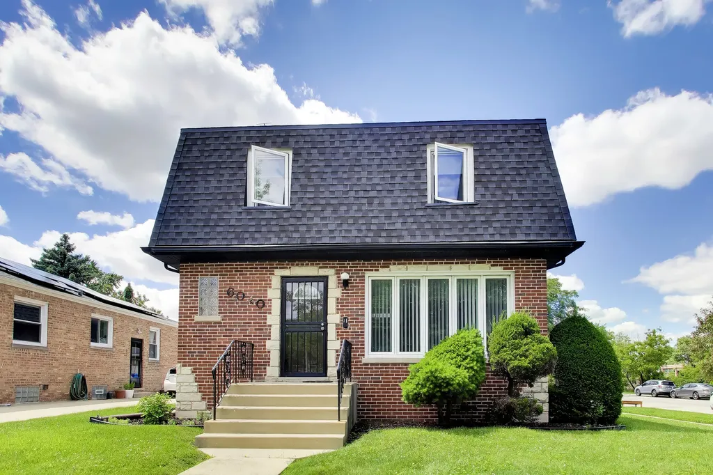 6040 North Niagara Avenue Chicago IL 60631