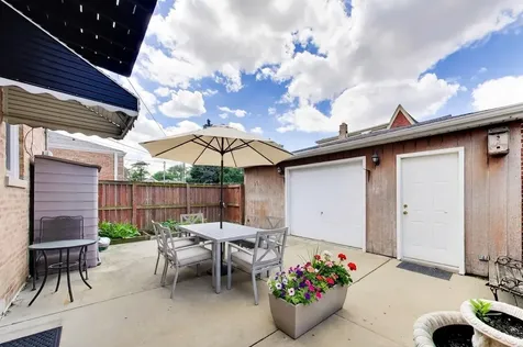 6040 North Niagara Avenue Chicago IL 60631