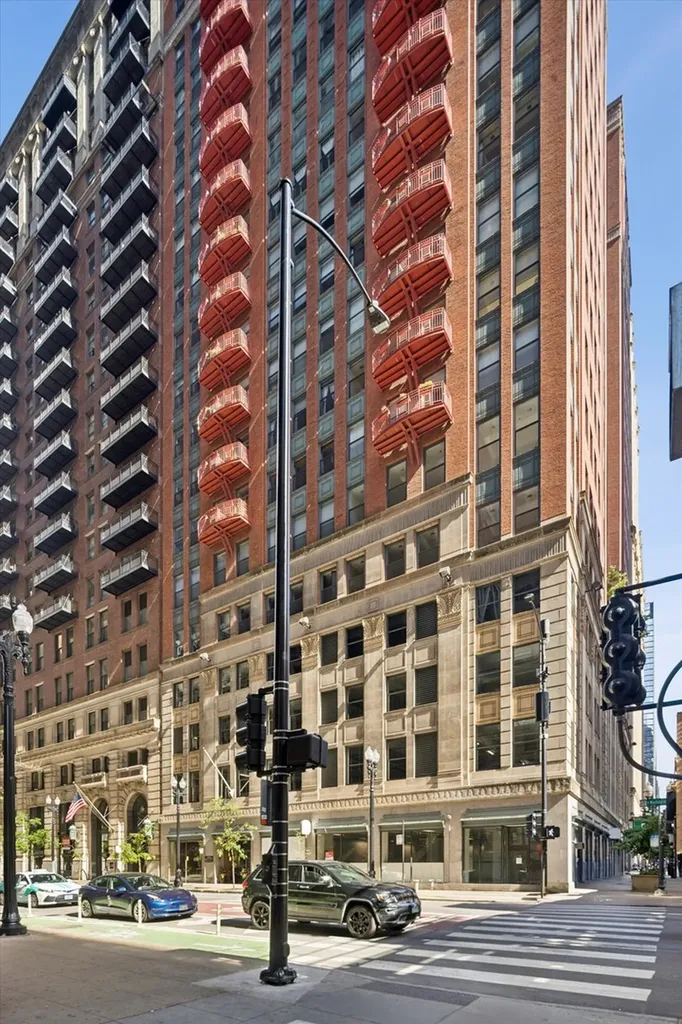 208 West Washington Street Chicago IL 60606