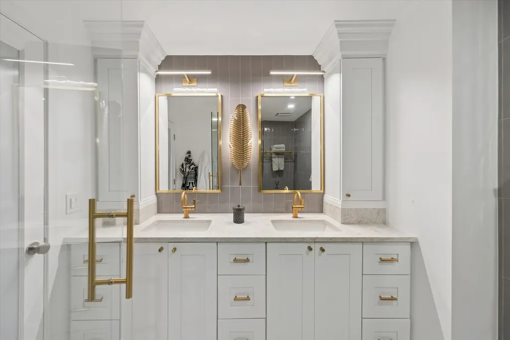 208 West Washington Street Chicago IL 60606