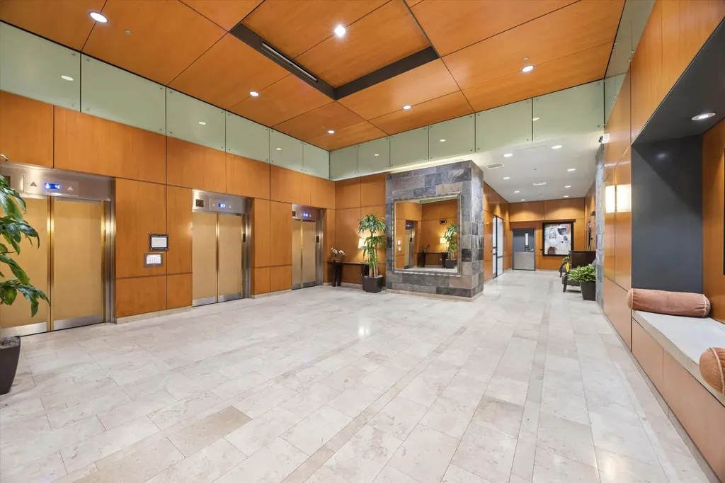 208 West Washington Street Chicago IL 60606