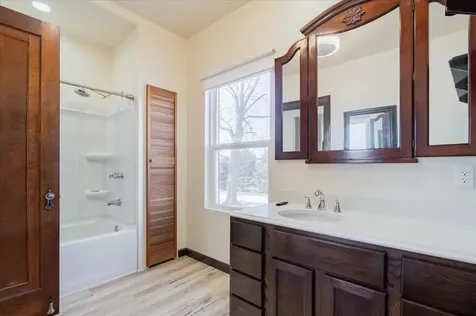 10788 North 1000 East Road Chenoa IL 61726