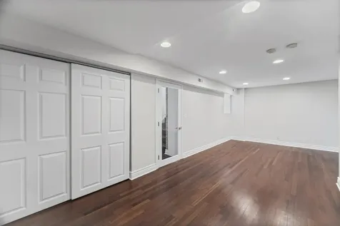 1918 West Cullom Avenue Chicago IL 60613