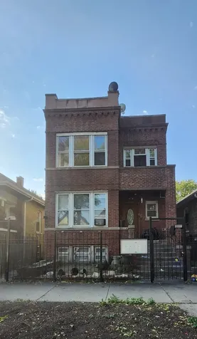 4825 West Bloomingdale Avenue Chicago IL 60639