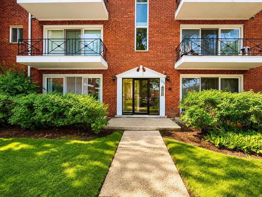 10115 Old Orchard Court Skokie IL 60076