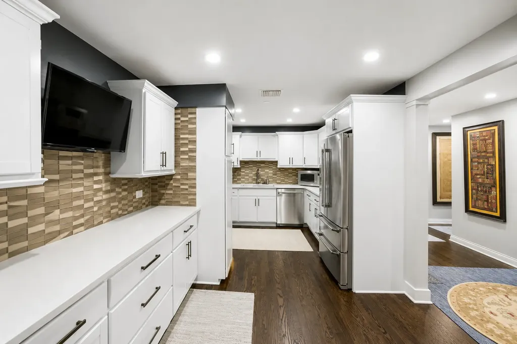 680 North Lake Shore Drive Chicago IL 60611