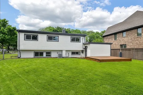 199 South Linden Avenue Elmhurst IL 60126