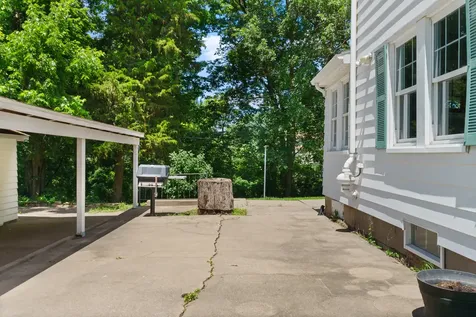 3740 30TH Street Rock Island IL 61201