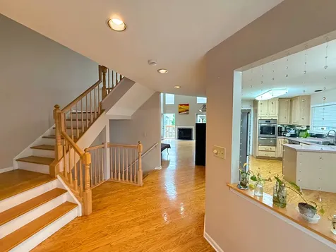 991 Sweetflower Drive Hoffman Estates IL 60169
