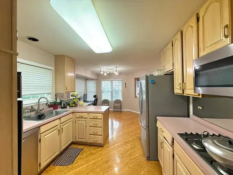 991 Sweetflower Drive Hoffman Estates IL 60169