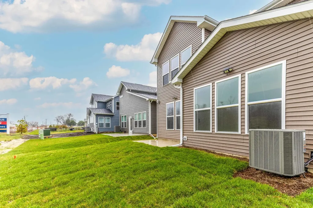 2751 Lawlor Lane Naperville IL 60564