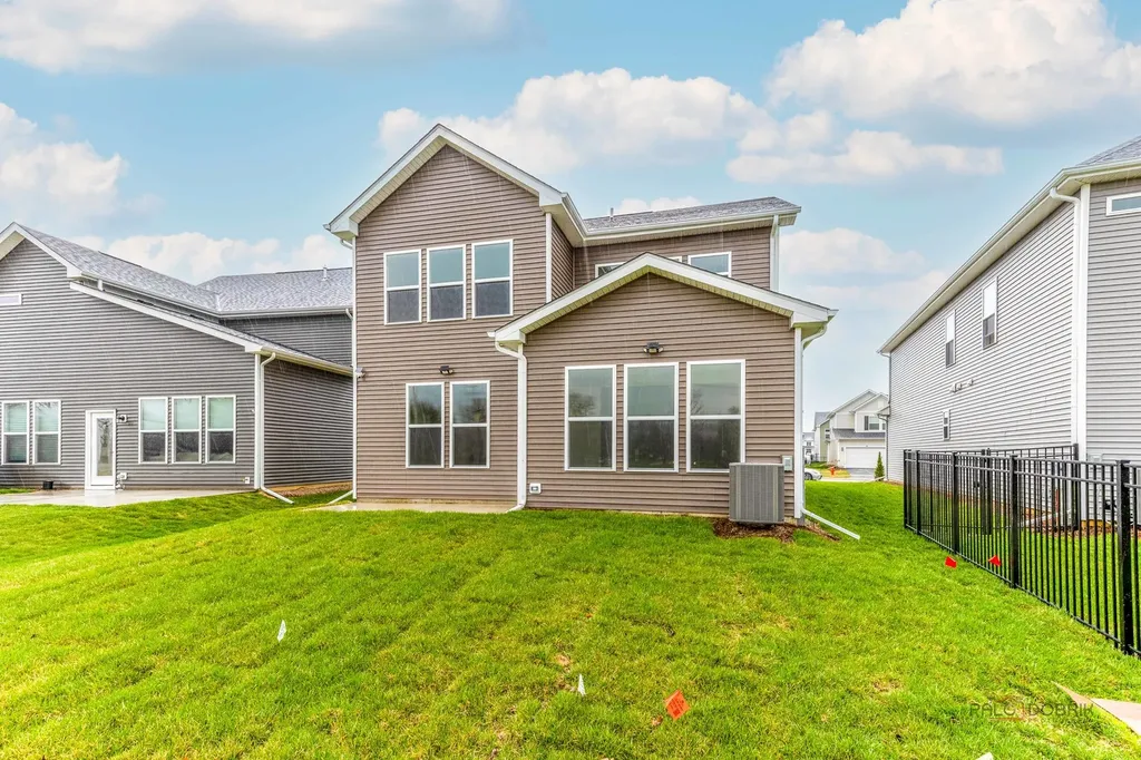 2751 Lawlor Lane Naperville IL 60564