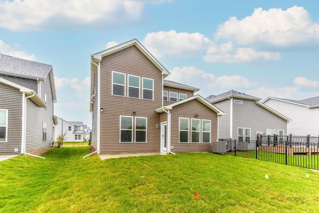 2751 Lawlor Lane Naperville IL 60564
