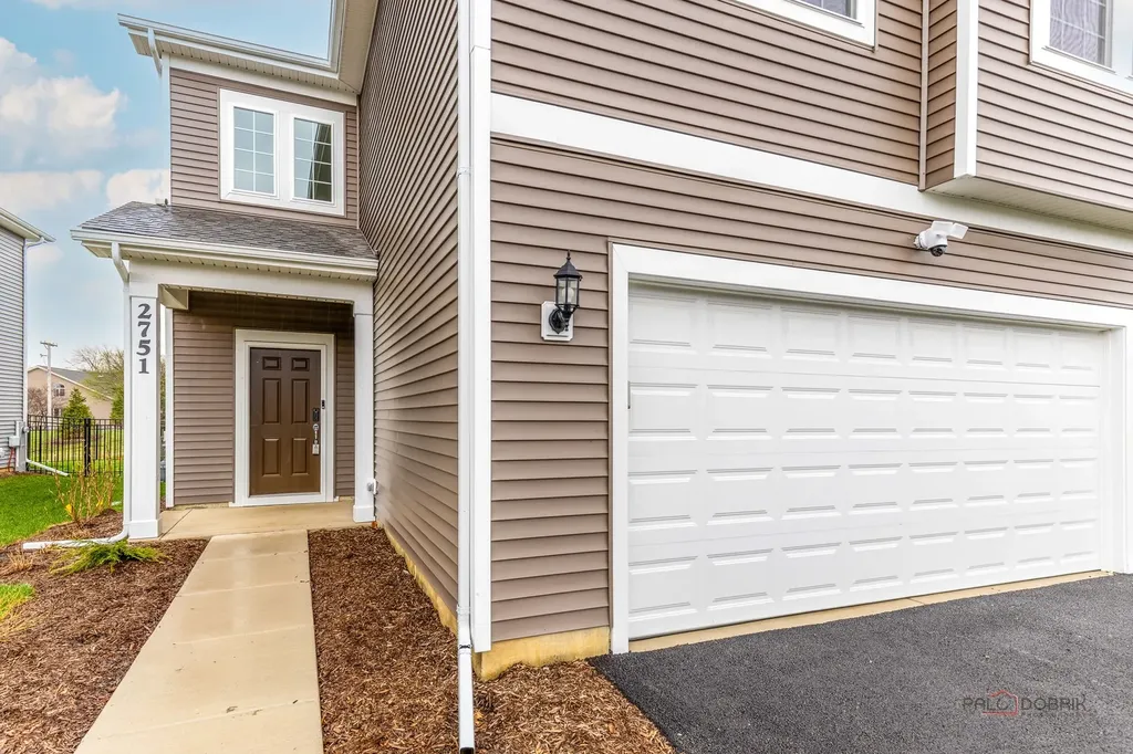 2751 Lawlor Lane Naperville IL 60564