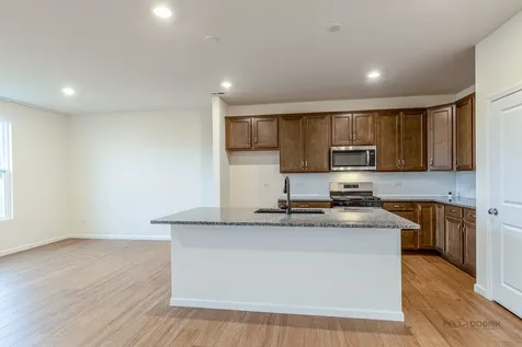 2751 Lawlor Lane Naperville IL 60564