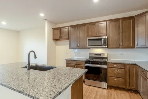 2751 Lawlor Lane Naperville IL 60564
