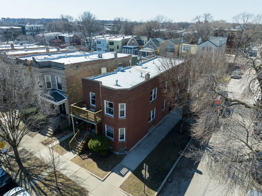 2648 North Francisco Avenue Chicago IL 60647