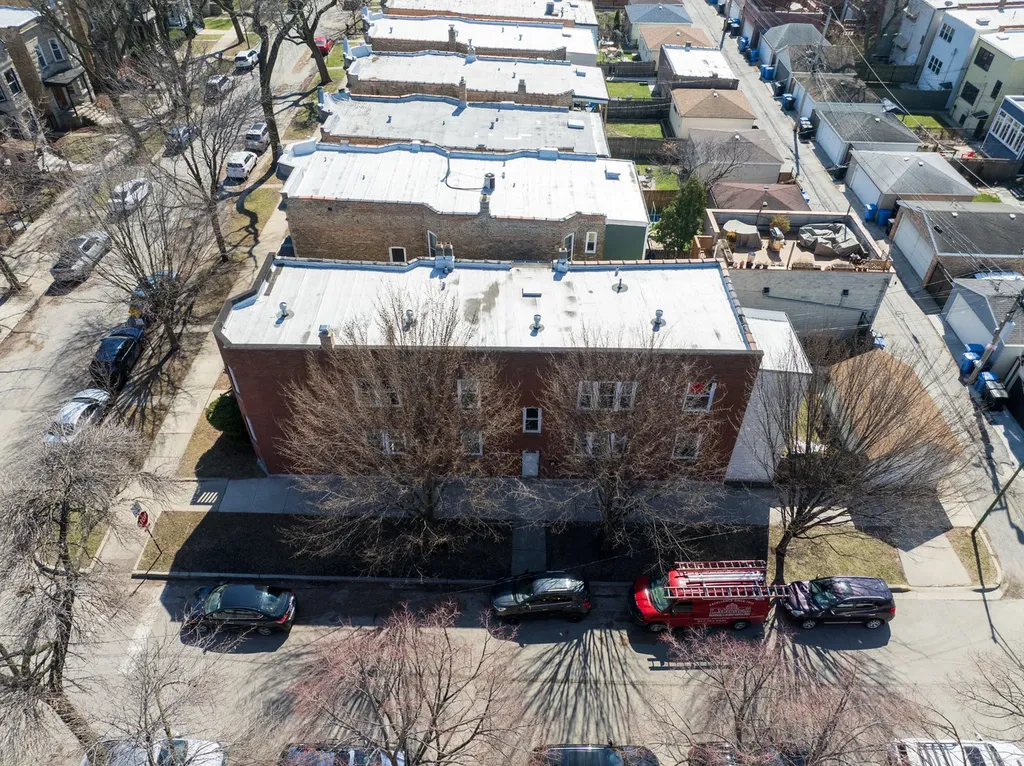 2648 North Francisco Avenue Chicago IL 60647