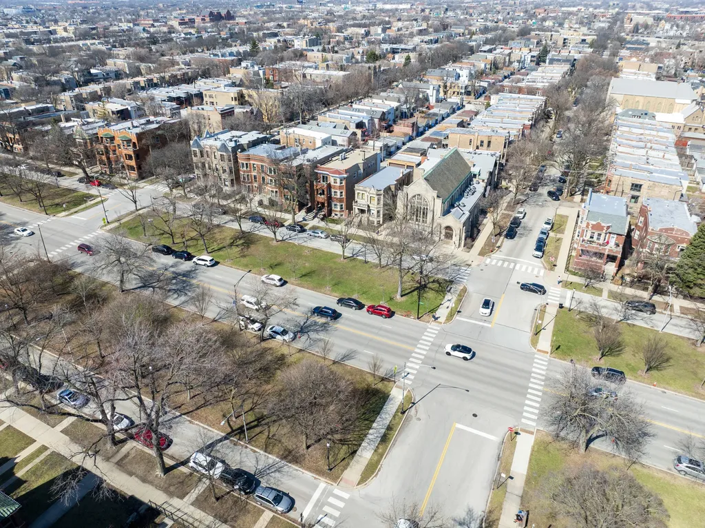 2648 North Francisco Avenue Chicago IL 60647