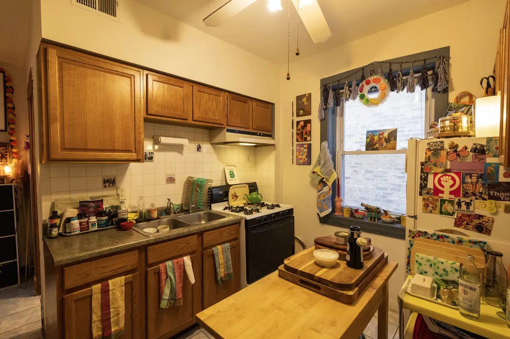 2648 North Francisco Avenue Chicago IL 60647